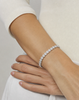 Sugared Cluster Tennis Bracelet - Platinum puesto en modelo - Queens Candy