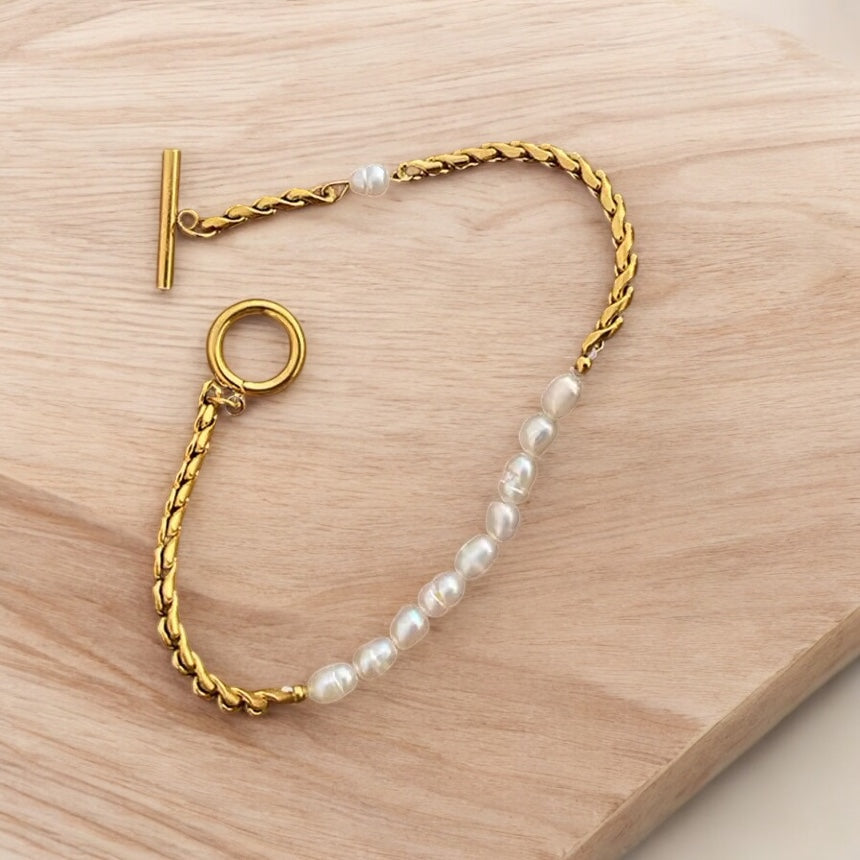 Buckle Pearl Bracelet