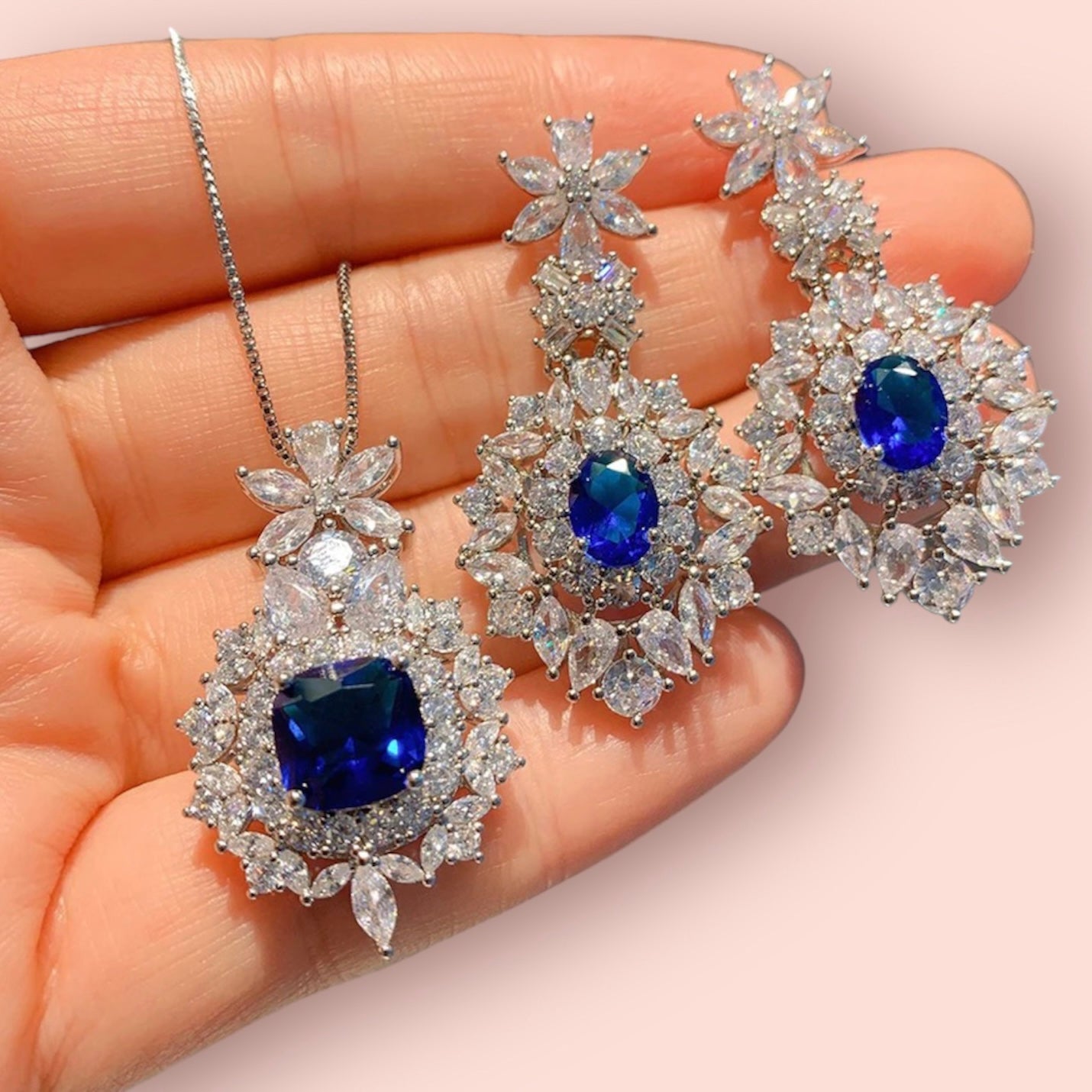 Sapphire Queen’s Necklace