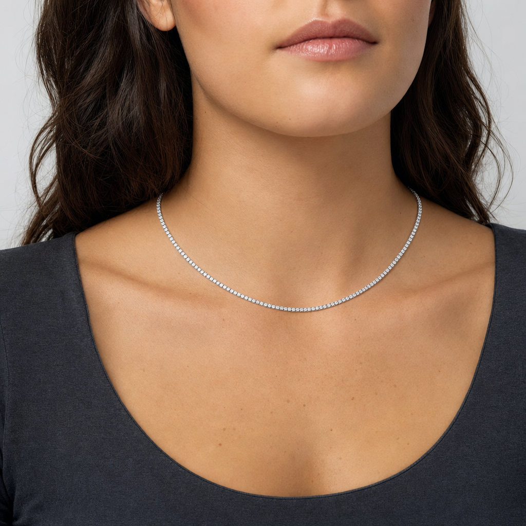 Platinum 2mm Classic Tennis Necklace - Brass puesto en modelo - Queens Candy