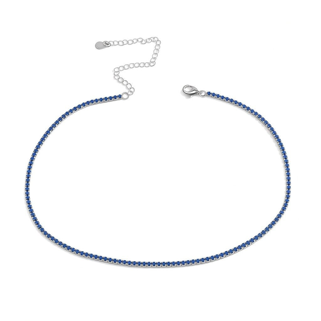 Collar tennis Queens Candy plateado con zirconias cúbicas azules de corte redondo y cierre de seguridad ajustable