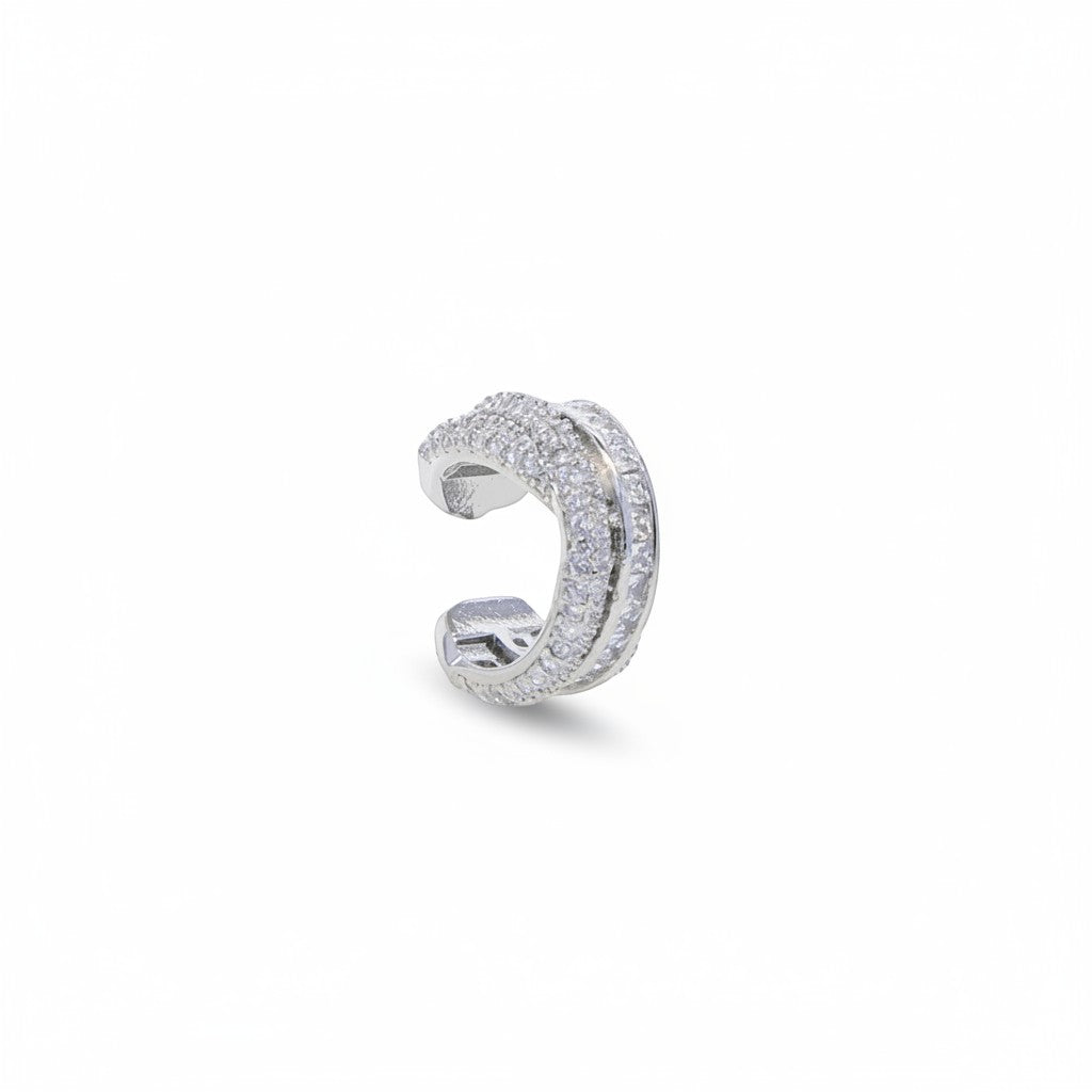 Ear cuff Queens Candy de cobre bañado en platino con circonitas brillantes en diseño pavé para un look elegante
