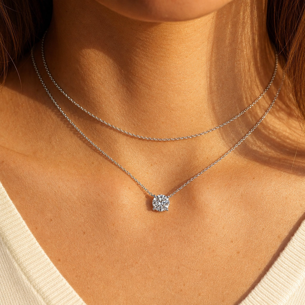 Moissanite Solitaire Necklace - combinado con otra cadena - Queens Candy