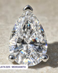Pear Shape Moissanite Studs - de cerca: plata 925 y moissanita - Queens Candy