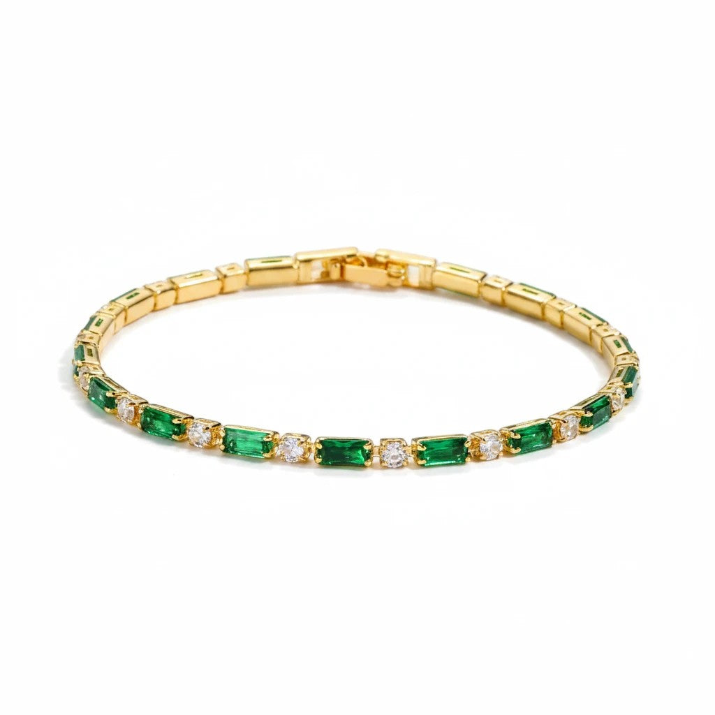 Pulsera tennis Queens Candy ajustable en cobre dorado con zirconias rectangulares verdes esmeralda y blancas